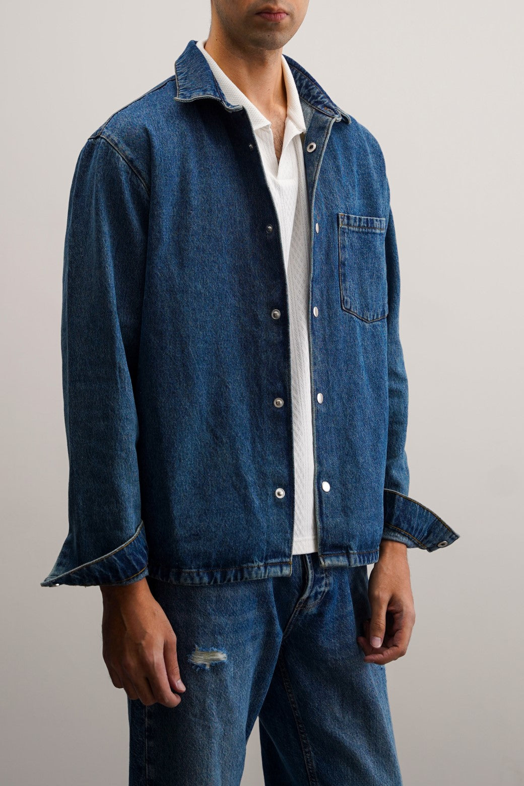 DENIM SHACKET CUFFED SLEEVES AND COLLAR