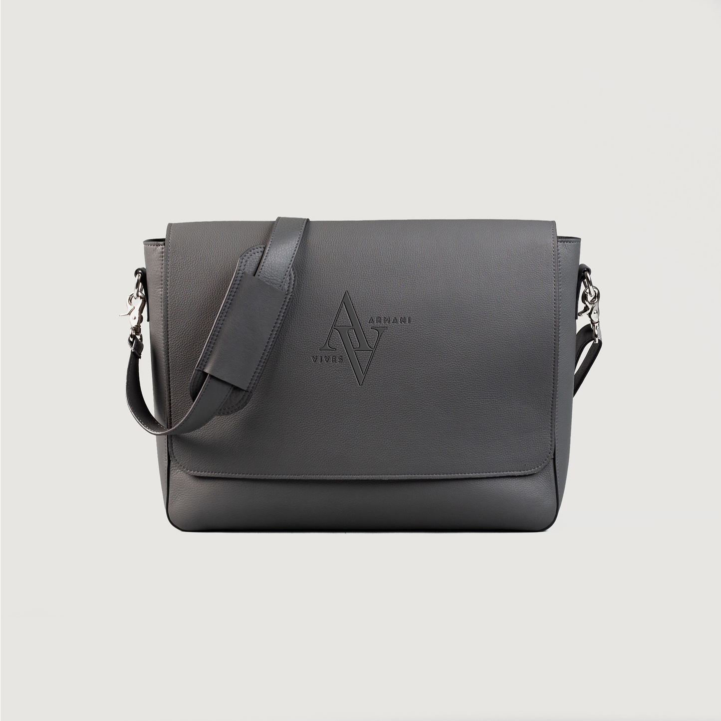 Charismatic gray Armanivogue leather shoulder bag