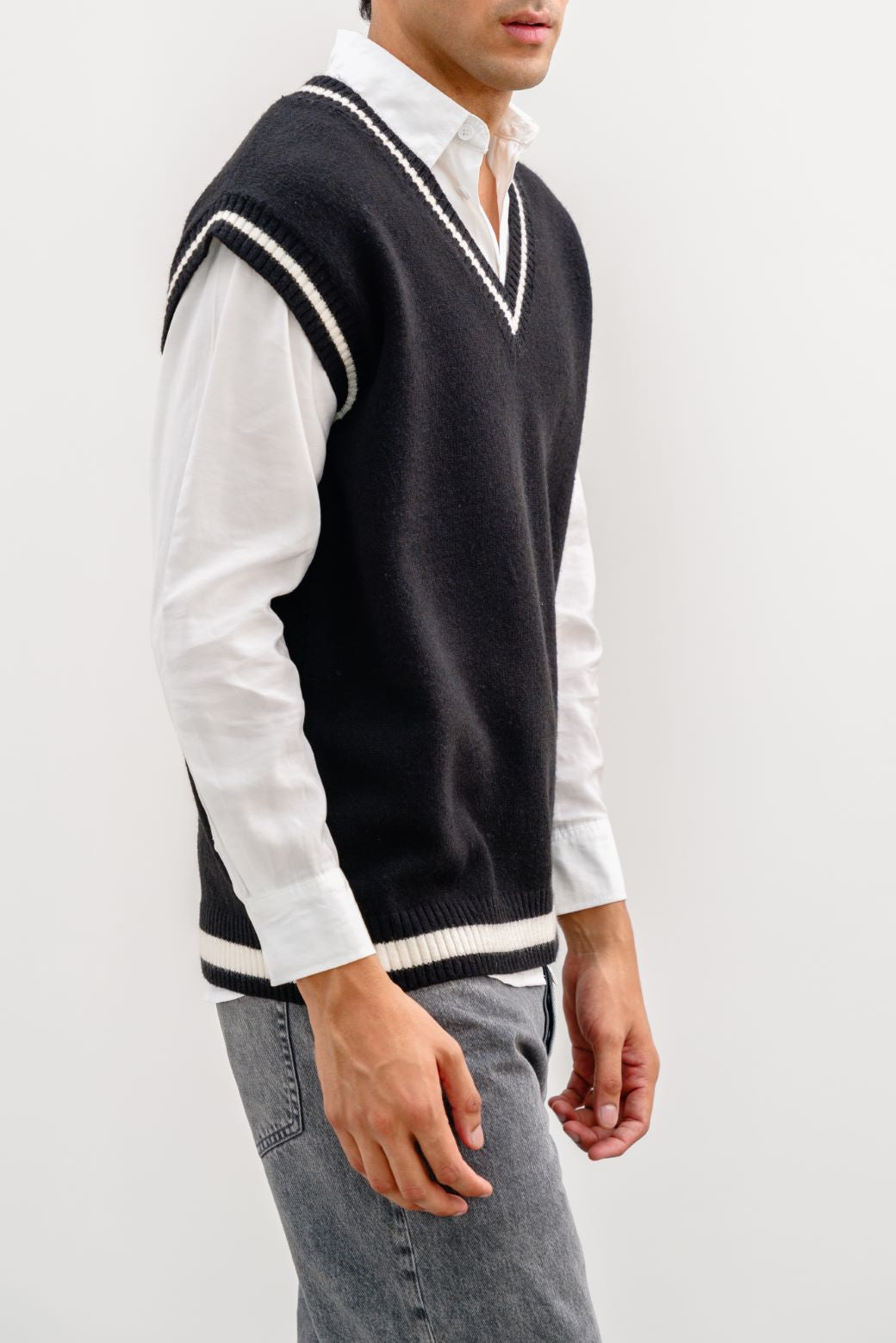 SWEATER VEST