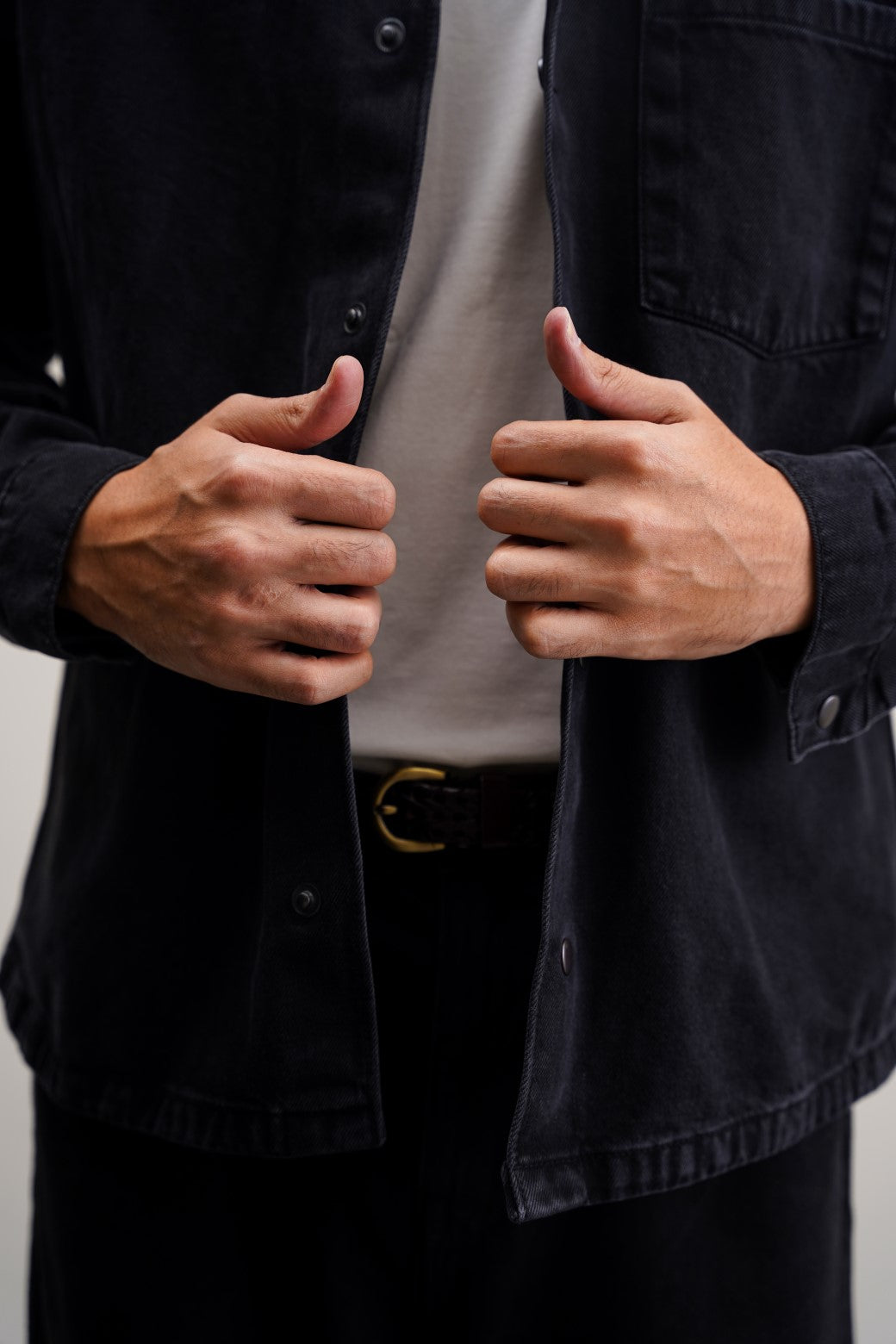 BLACK DENIM SHACKET WITH SNAP BUTTONS